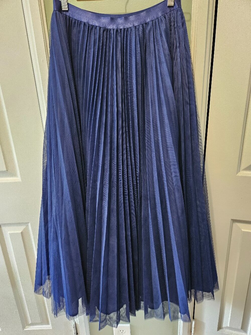 Hutch Anthropologie Pleated Tulle Midi Skirt Medium M Blue - Dressy or Casual